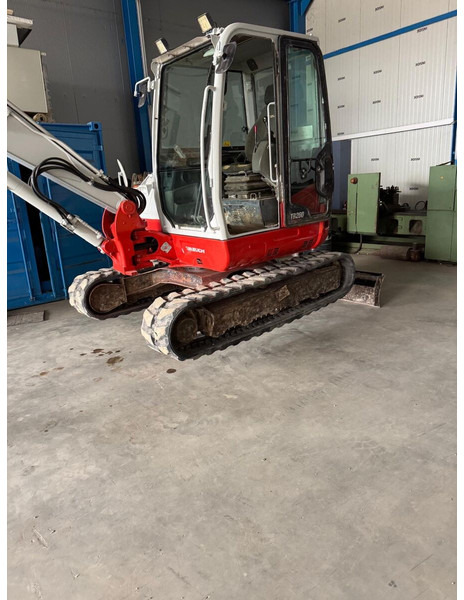 Takeuchi TB260 - Minibagger: das Bild 3 Takeuchi TB260 - Minibagger: das Bild 3