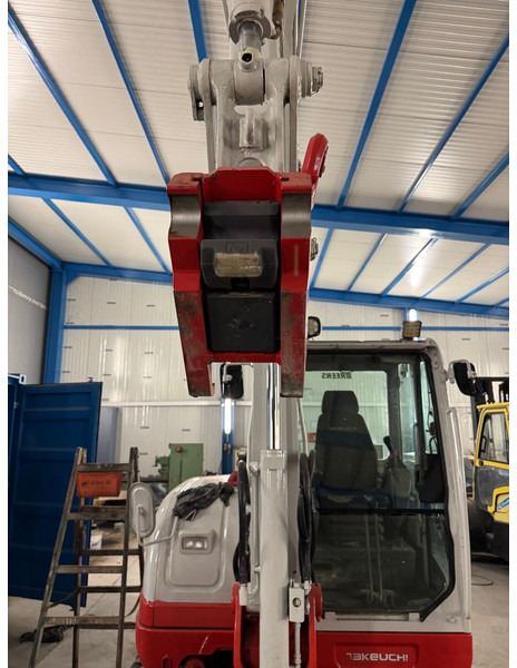 Takeuchi TB260 - Minibagger: das Bild 5 Takeuchi TB260 - Minibagger: das Bild 5