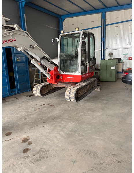 Takeuchi TB260 - Minibagger: das Bild 2 Takeuchi TB260 - Minibagger: das Bild 2