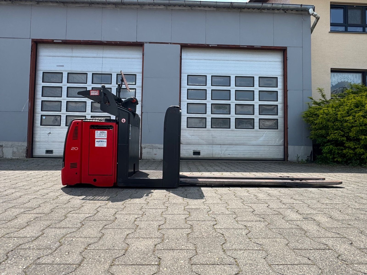 Linde N20VI Elektro-Niederhubwagen | Initialhub - Kommissionierer: das Bild 5 Linde N20VI Elektro-Niederhubwagen | Initialhub - Kommissionierer: das Bild 5
