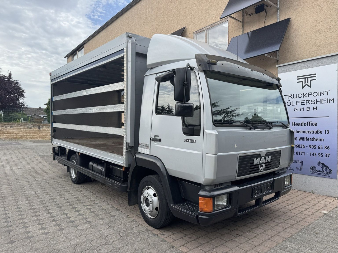 MAN 8. 163 /L2000/LBW-2T./2xAHK - Planen Transporter: das Bild 2 MAN 8. 163 /L2000/LBW-2T./2xAHK - Planen Transporter: das Bild 2
