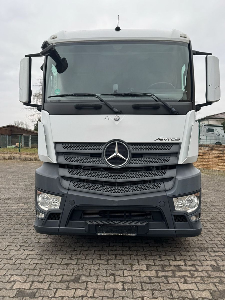 Mercedes-Benz Antos 1836L/4x2/2t.LBW/2xAHK/aus.1Hand/16.Pal. - Getränkeaufbau LKW: das Bild 2 Mercedes-Benz Antos 1836L/4x2/2t.LBW/2xAHK/aus.1Hand/16.Pal. - Getränkeaufbau LKW: das Bild 2