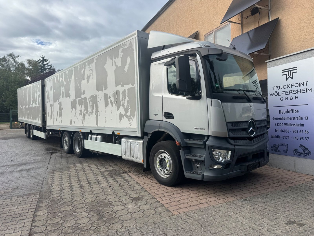 Mercedes-Benz Antos 2540/2xLBW/Kühlung-Defekt/5instock - Kühlkoffer LKW: das Bild 1 Mercedes-Benz Antos 2540/2xLBW/Kühlung-Defekt/5instock - Kühlkoffer LKW: das Bild 1