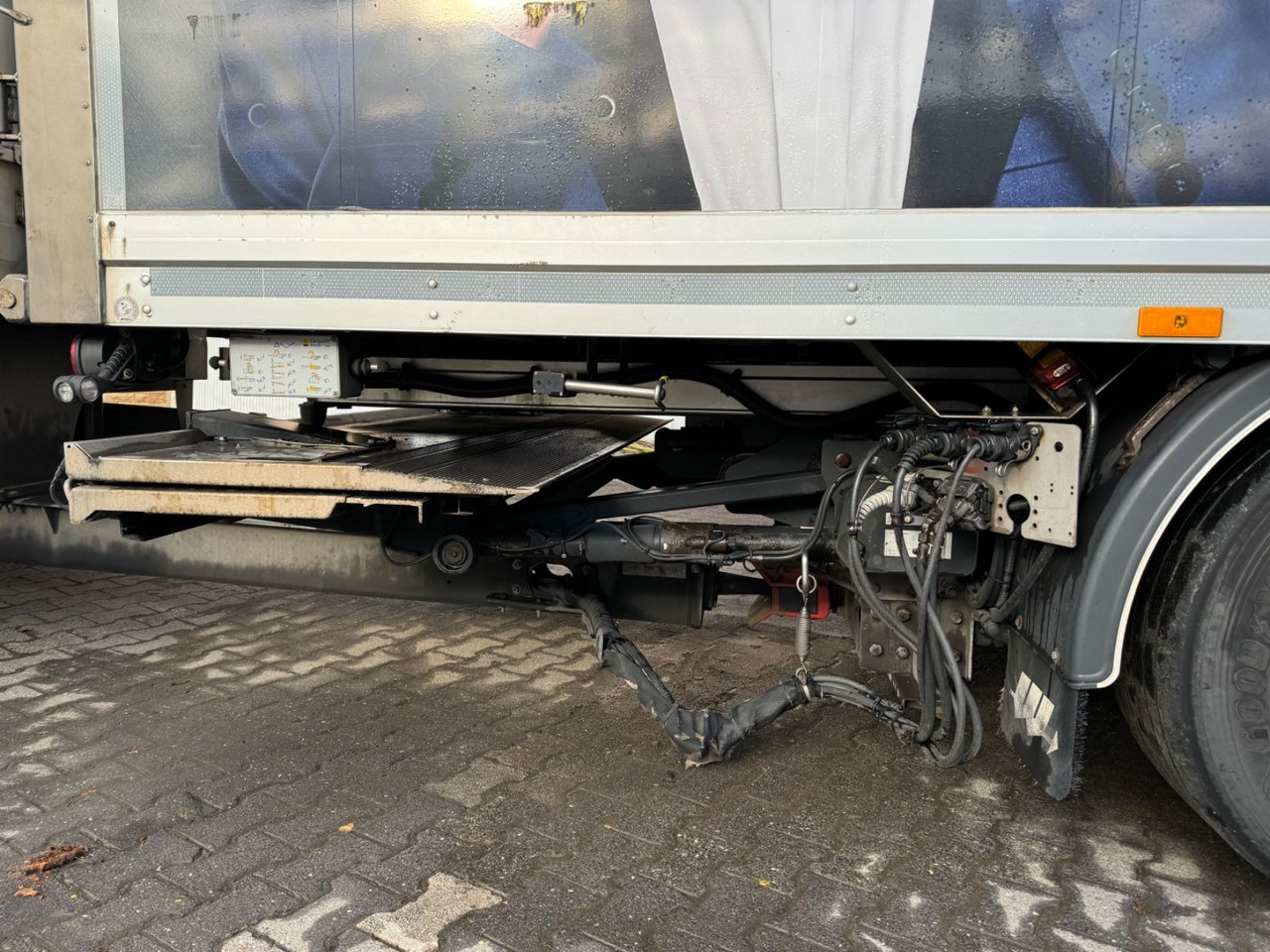 Mercedes-Benz Antos 2540/Durchladbar/2xLBW/Frigoblock - Kühlkoffer LKW: das Bild 5 Mercedes-Benz Antos 2540/Durchladbar/2xLBW/Frigoblock - Kühlkoffer LKW: das Bild 5