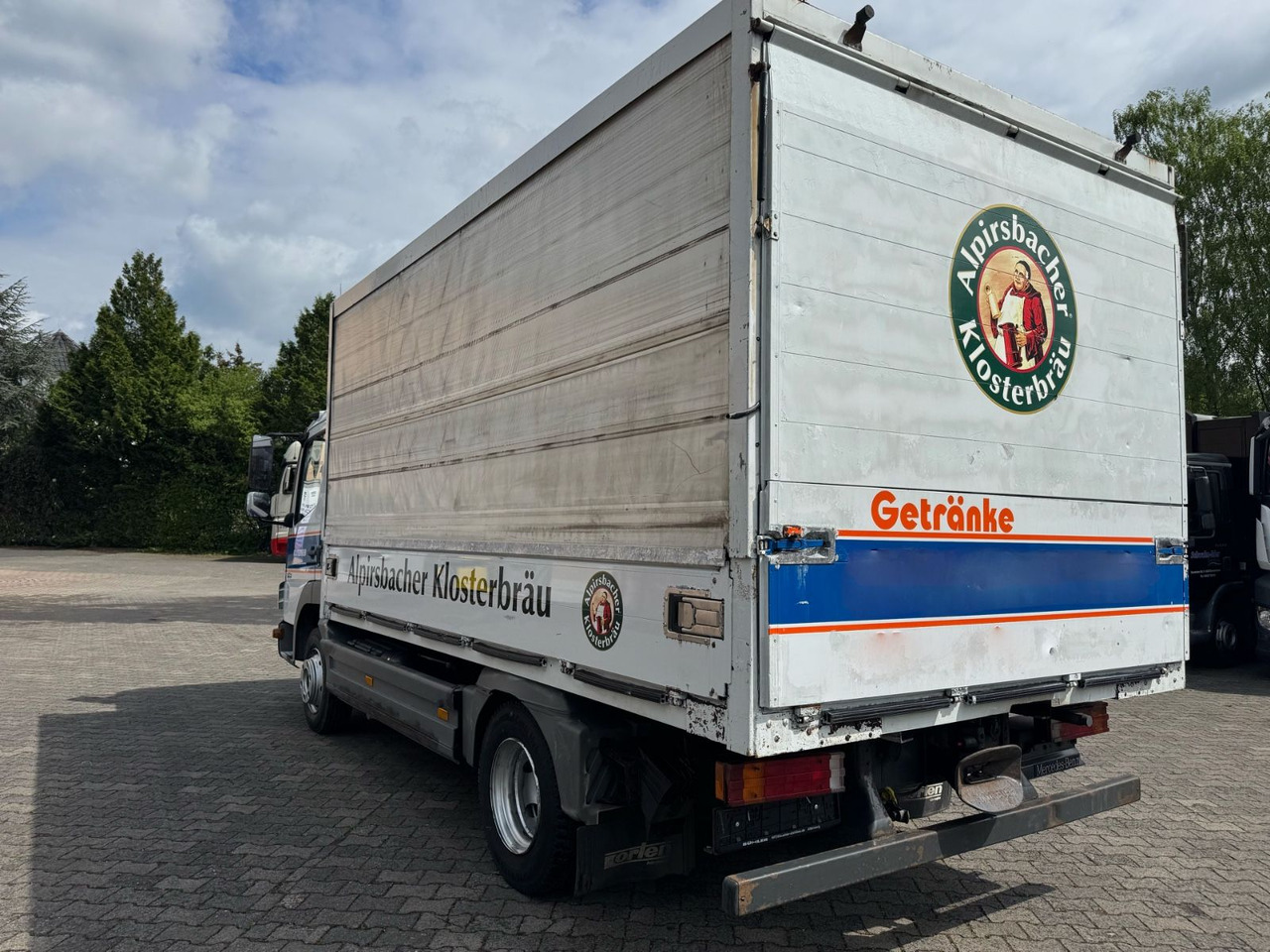 Mercedes-Benz Atego 818/Roll-Plane/Tüv-Neu/1xAHK-Maul/ - Getränkeaufbau LKW: das Bild 4 Mercedes-Benz Atego 818/Roll-Plane/Tüv-Neu/1xAHK-Maul/ - Getränkeaufbau LKW: das Bild 4