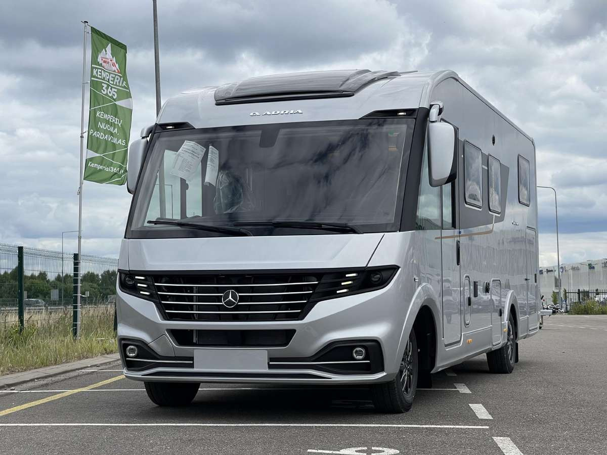 ADRIA Super Sonic 780 DC - Integriertes Wohnmobil: das Bild 1 ADRIA Super Sonic 780 DC - Integriertes Wohnmobil: das Bild 1