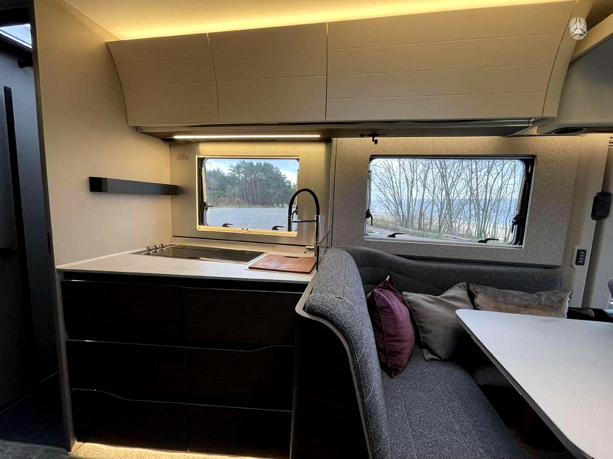 Adria Super Sonic 780 SL - Integriertes Wohnmobil: das Bild 5 Adria Super Sonic 780 SL - Integriertes Wohnmobil: das Bild 5