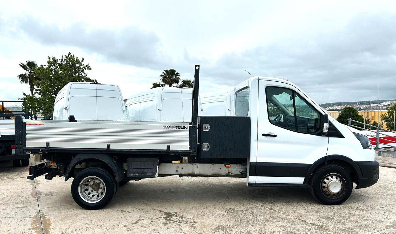 Ford Transit 2.0 TDCi 130 cv Ribaltabile - Pritsche Transporter: das Bild 4 Ford Transit 2.0 TDCi 130 cv Ribaltabile - Pritsche Transporter: das Bild 4