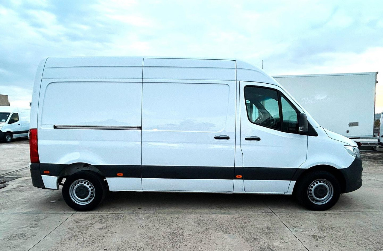 Mercedes Benz Sprinter 314 F 39/35 - Kastenwagen: das Bild 4 Mercedes Benz Sprinter 314 F 39/35 - Kastenwagen: das Bild 4