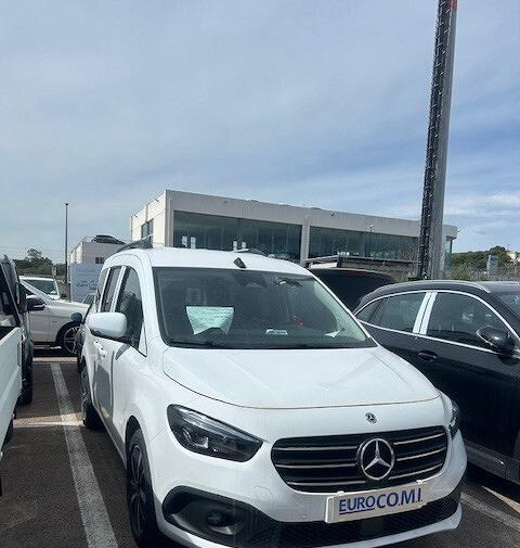 Mercedes-benz Classe T 180d Premium Long - PKW: das Bild 2 Mercedes-benz Classe T 180d Premium Long - PKW: das Bild 2