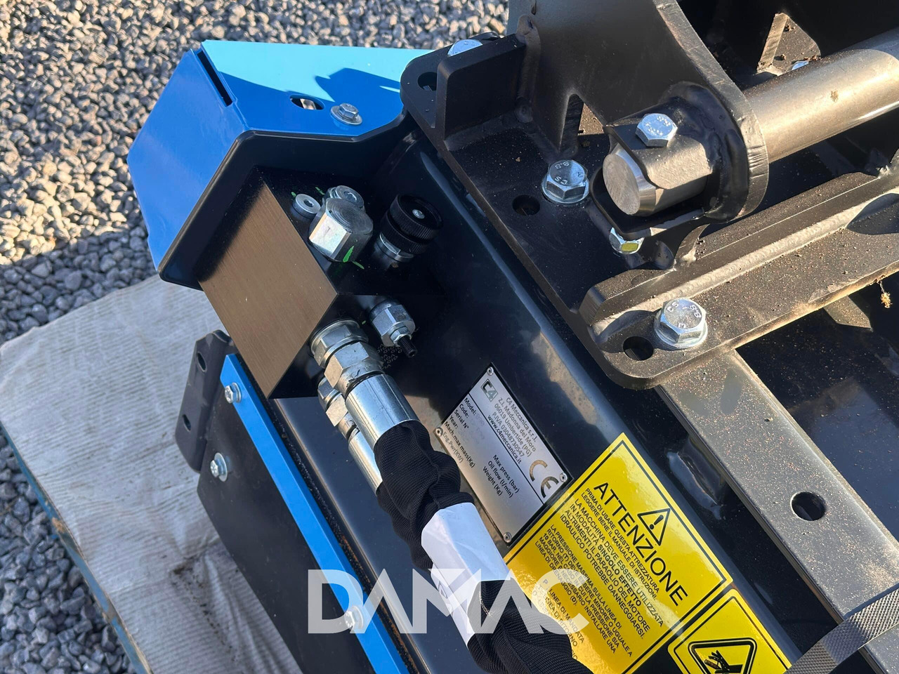 C4 B90 - Schlegelmäher: das Bild 5 C4 B90 - Schlegelmäher: das Bild 5