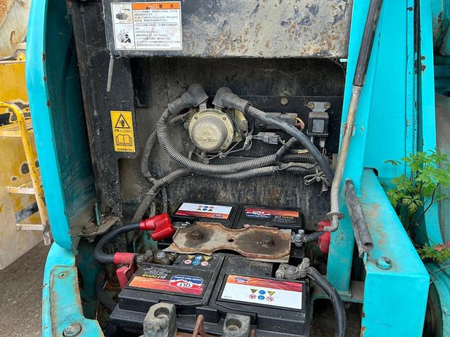 Bagger Kobelco SK135SR: das Bild 14