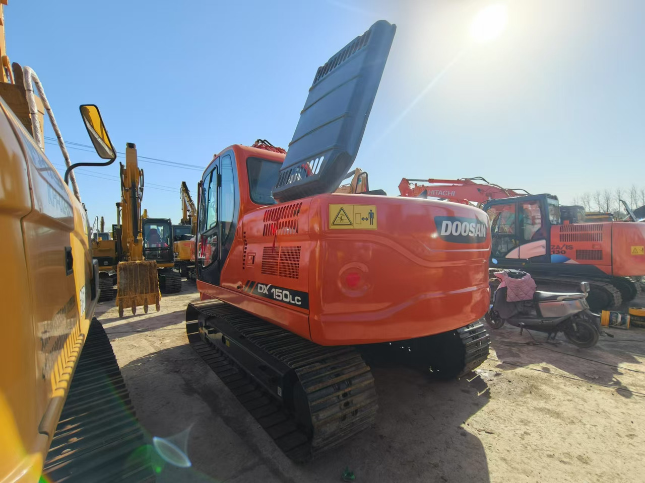 DOOSAN DX150 - Bagger: das Bild 5 DOOSAN DX150 - Bagger: das Bild 5