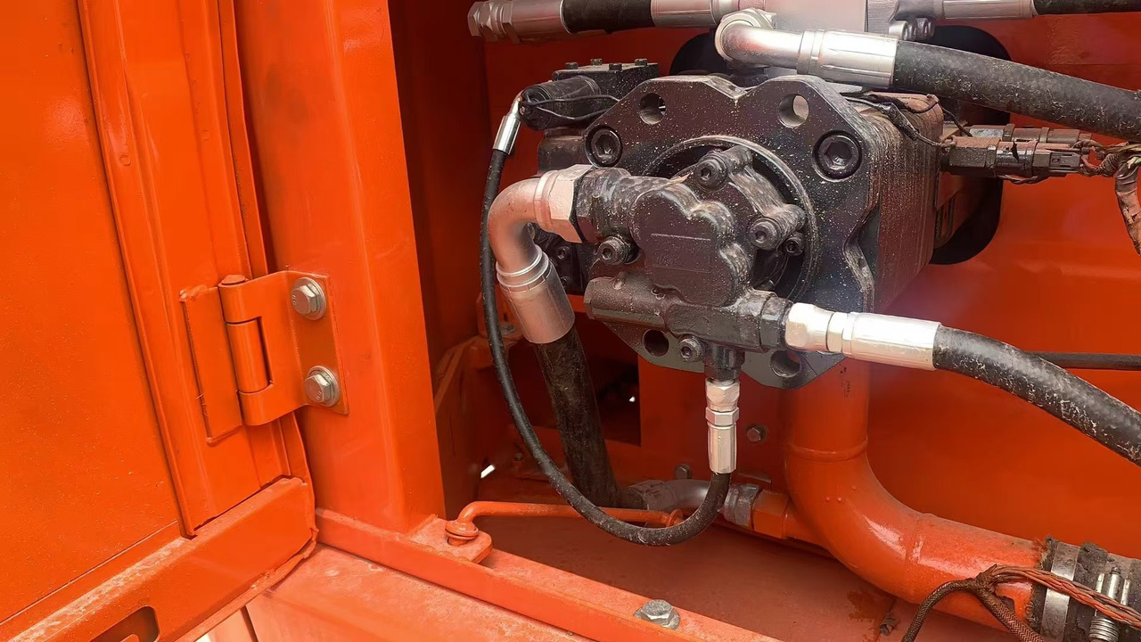 Kettenbagger DOOSAN DX150: das Bild 6