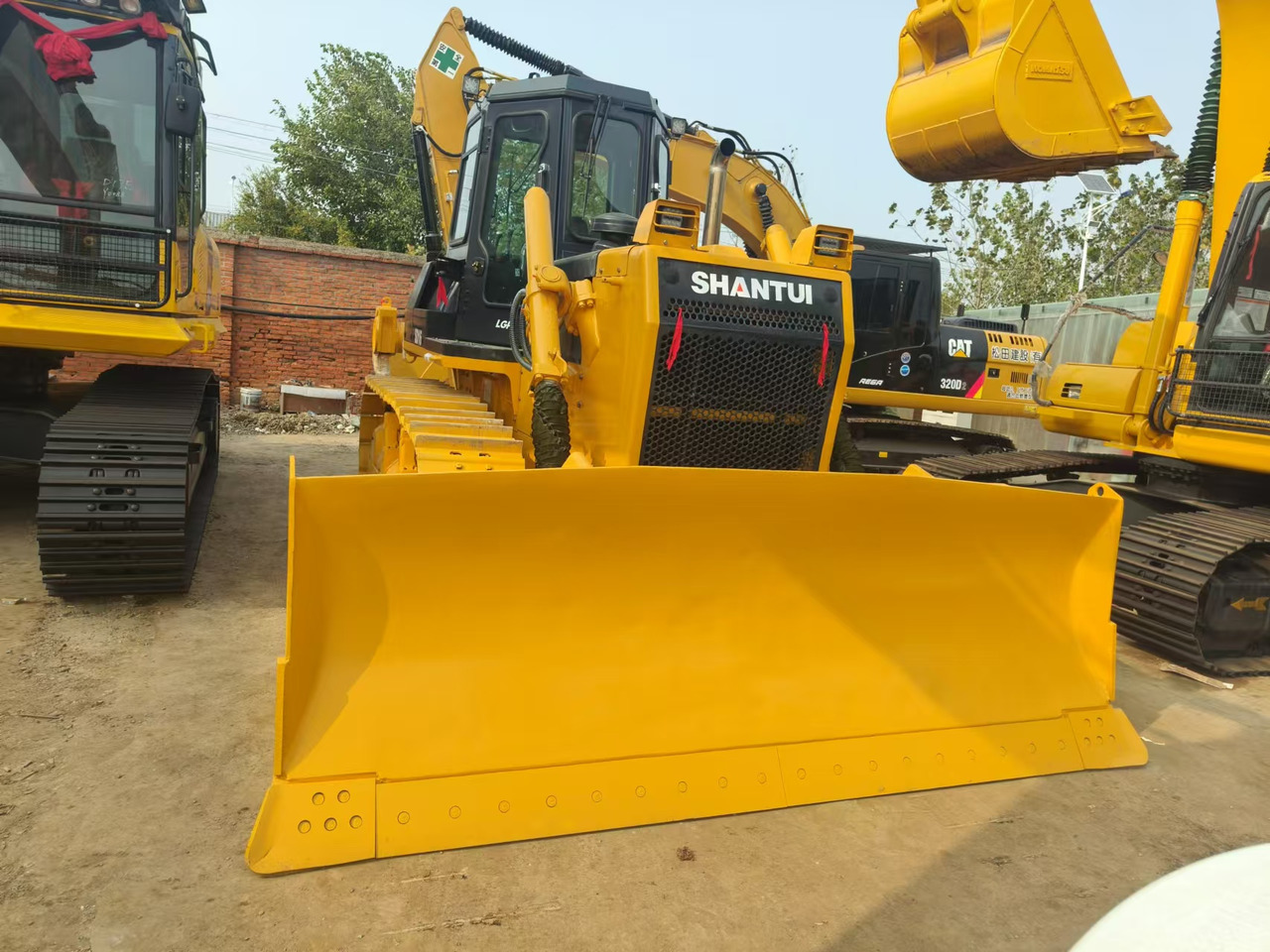 Bulldozer SHANTUI SD16: das Bild 7