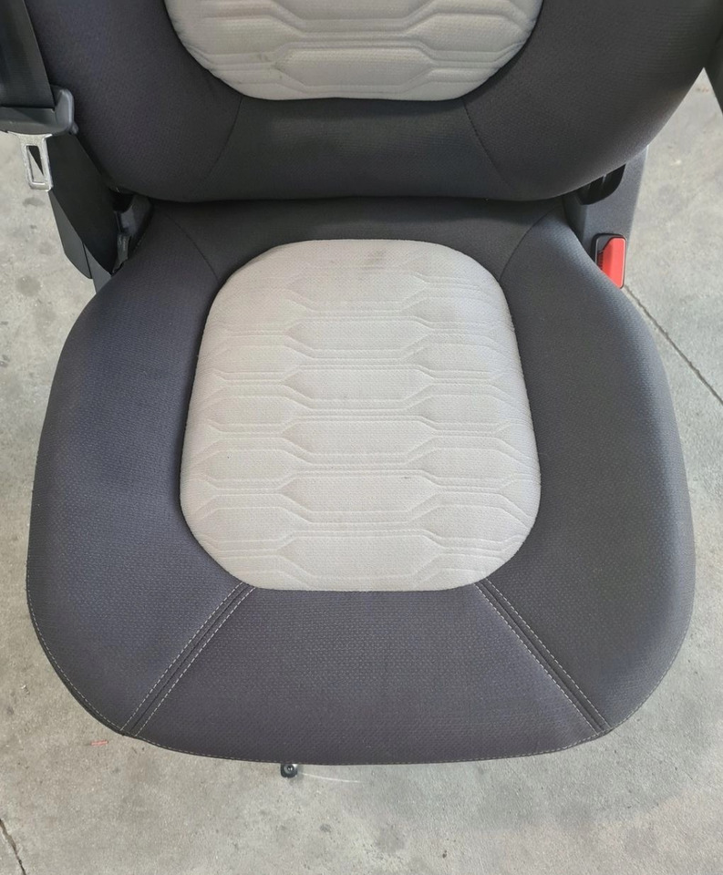 Sitz FOTEL PRAWY SIEDZENIE PASAŻERA FORD F-MAX CARGO EURO 6: das Bild 7