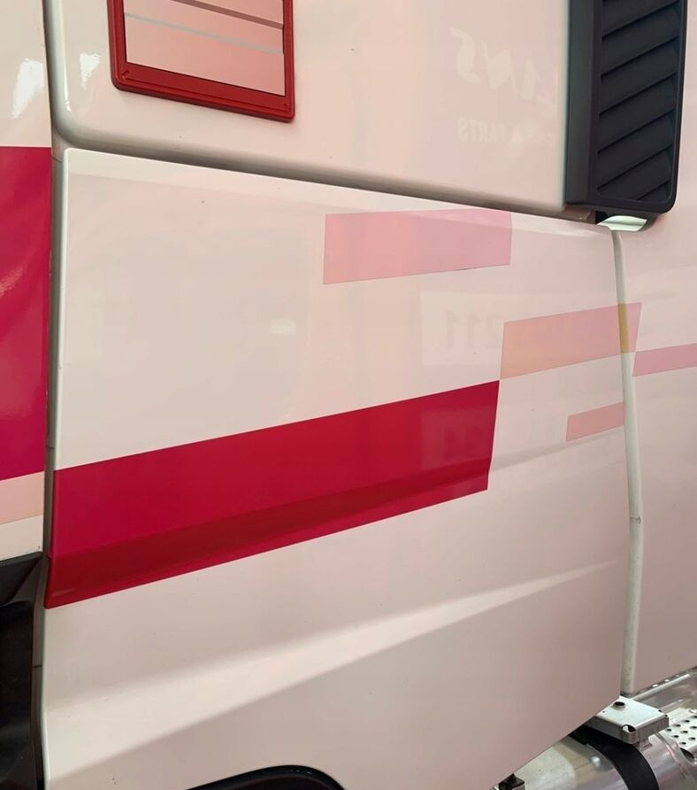 Renault GAMA RANGE T - Karosserie und Außen für LKW: das Bild 1 Renault GAMA RANGE T - Karosserie und Außen für LKW: das Bild 1