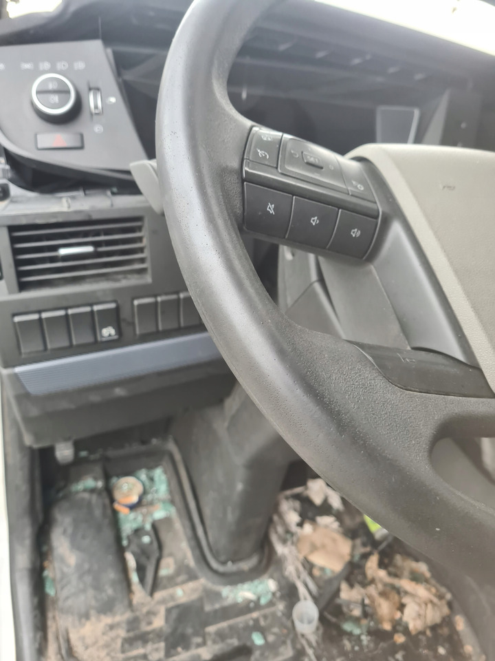 VOLVO WIELOFUNKCYJNA KOMPLETNA - Lenkrad für LKW: das Bild 5 VOLVO WIELOFUNKCYJNA KOMPLETNA - Lenkrad für LKW: das Bild 5