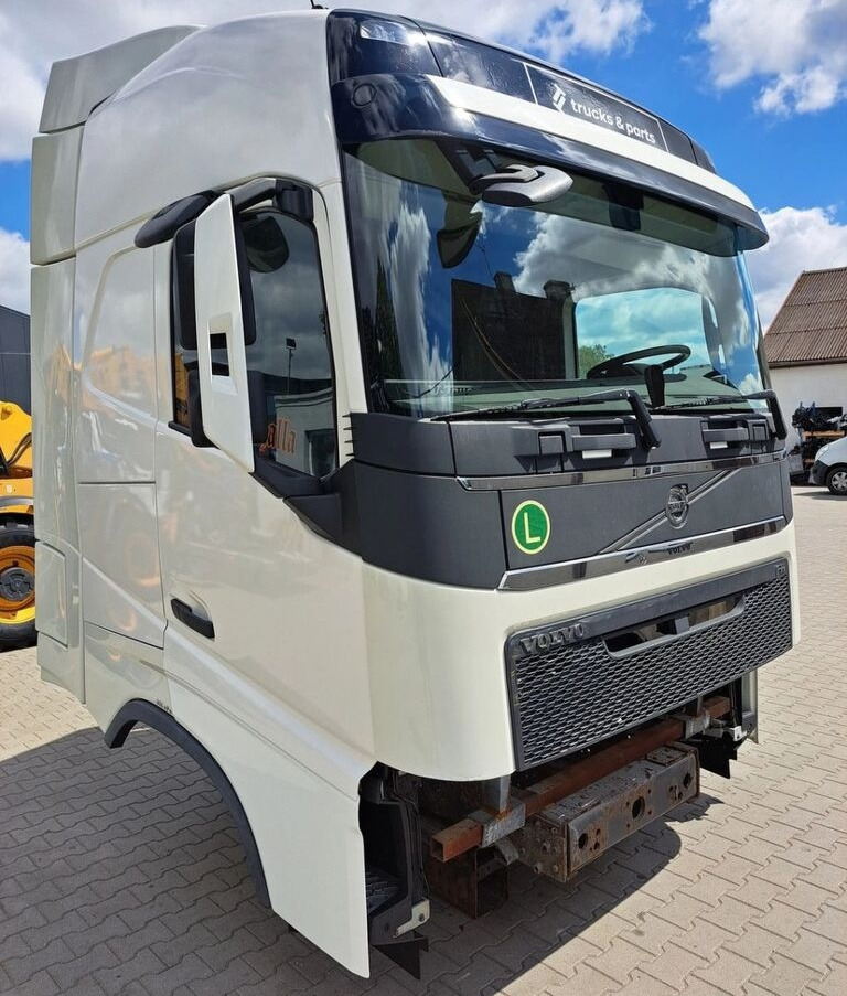 Volvo FH 4 EURO 6 GLOBETROTTER Volvo - Fahrerhaus für LKW: das Bild 3 Volvo FH 4 EURO 6 GLOBETROTTER Volvo - Fahrerhaus für LKW: das Bild 3