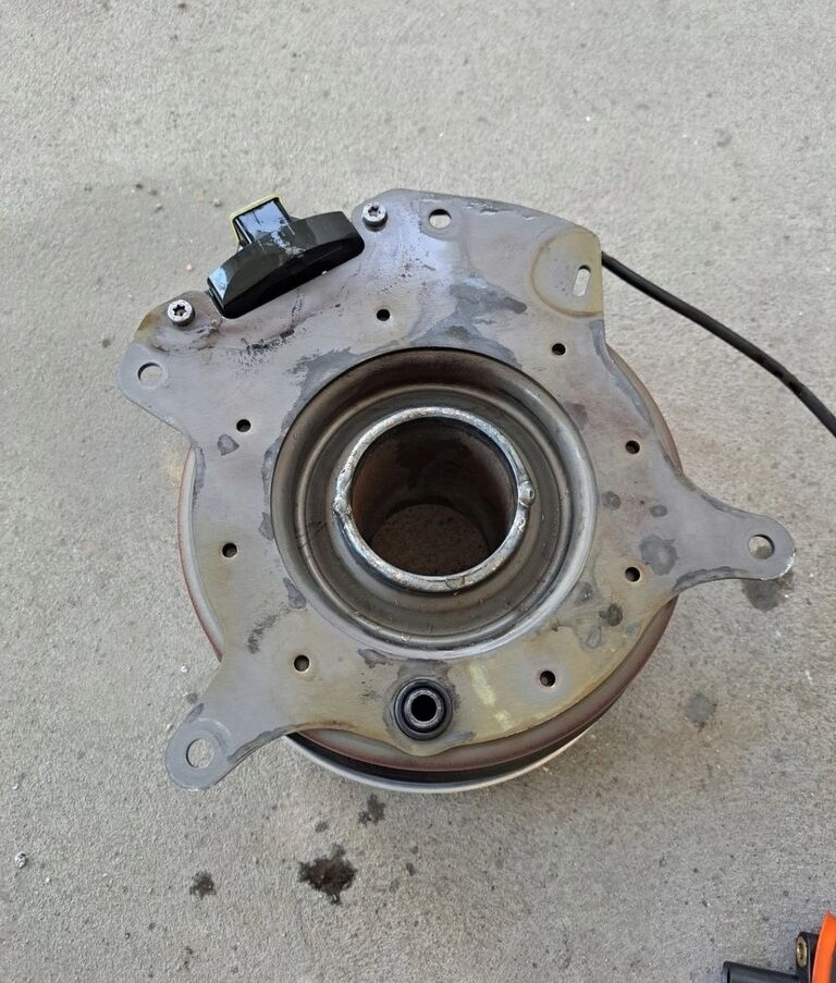 WYSPRZĘGLIK SIŁOWNIK ŁOŻYSKO SPRZĘGŁA SKRZYNI BIEGÓW ZF TRAXON 0501224620 ZF TRAXON - Transmission für LKW: das Bild 2 WYSPRZĘGLIK SIŁOWNIK ŁOŻYSKO SPRZĘGŁA SKRZYNI BIEGÓW ZF TRAXON 0501224620 ZF TRAXON - Transmission für LKW: das Bild 2