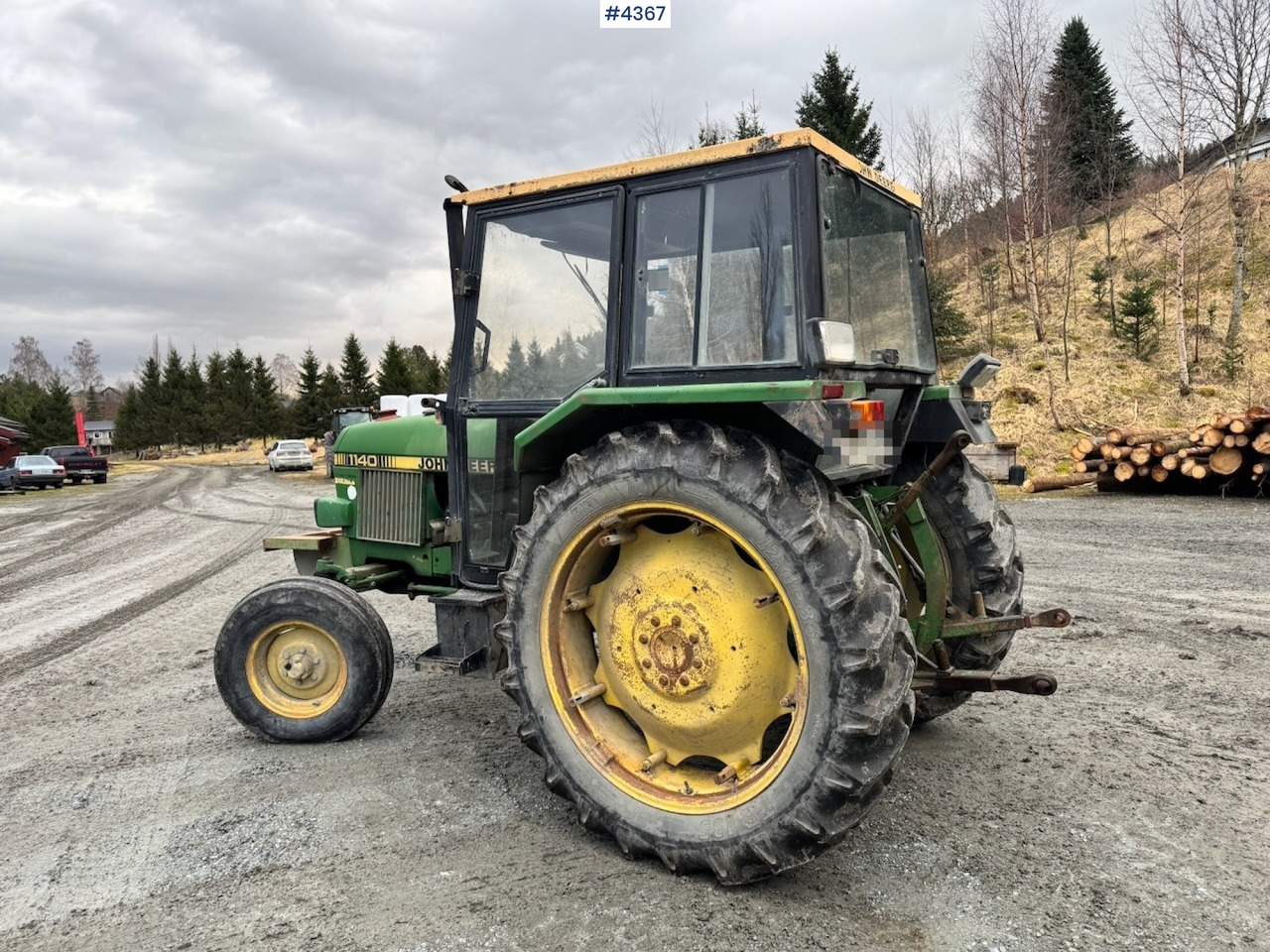 1982 John Deere 1140 4x2 Tractor w/ Twin Wheels and Chains. - Traktor: das Bild 4 1982 John Deere 1140 4x2 Tractor w/ Twin Wheels and Chains. - Traktor: das Bild 4
