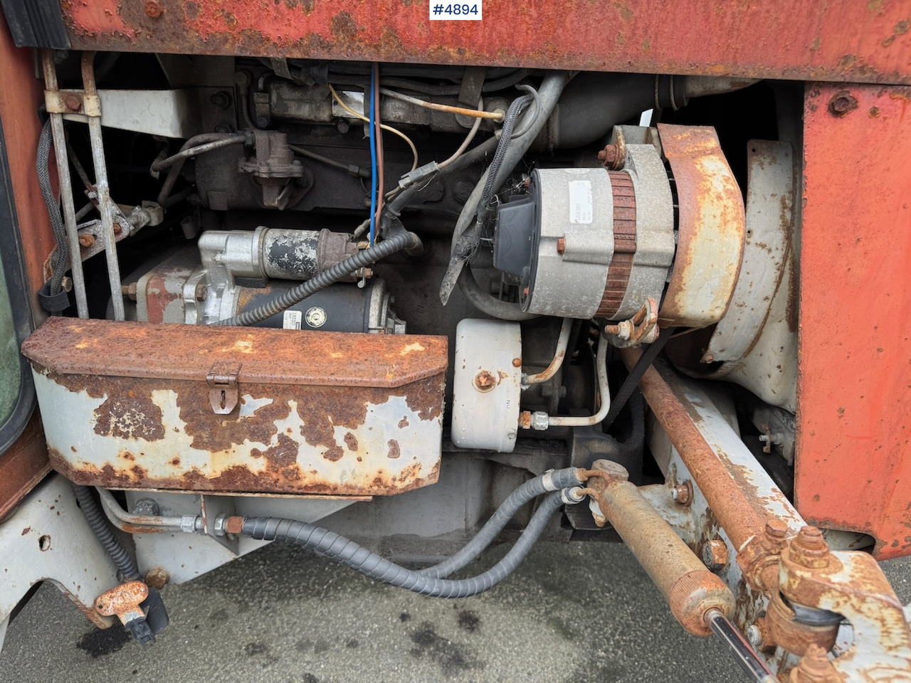 Traktor 1983 Massey Ferguson 550: das Bild 9