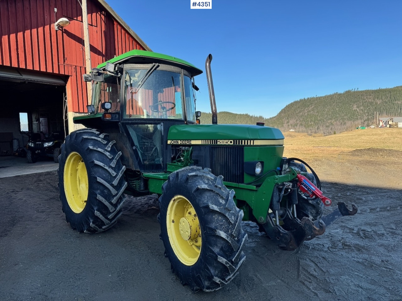 1991 John Deere 2850 4x4 Synchron w/ front hydraulics. - Traktor: das Bild 1 1991 John Deere 2850 4x4 Synchron w/ front hydraulics. - Traktor: das Bild 1
