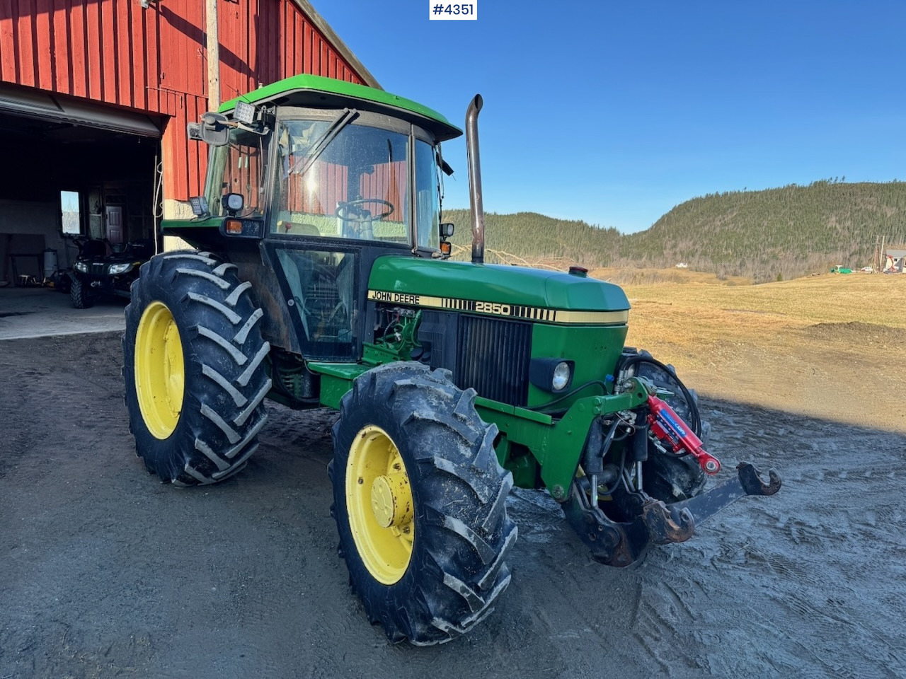 1991 John Deere 2850 4x4 Synchron w/ front hydraulics. - Traktor: das Bild 5 1991 John Deere 2850 4x4 Synchron w/ front hydraulics. - Traktor: das Bild 5