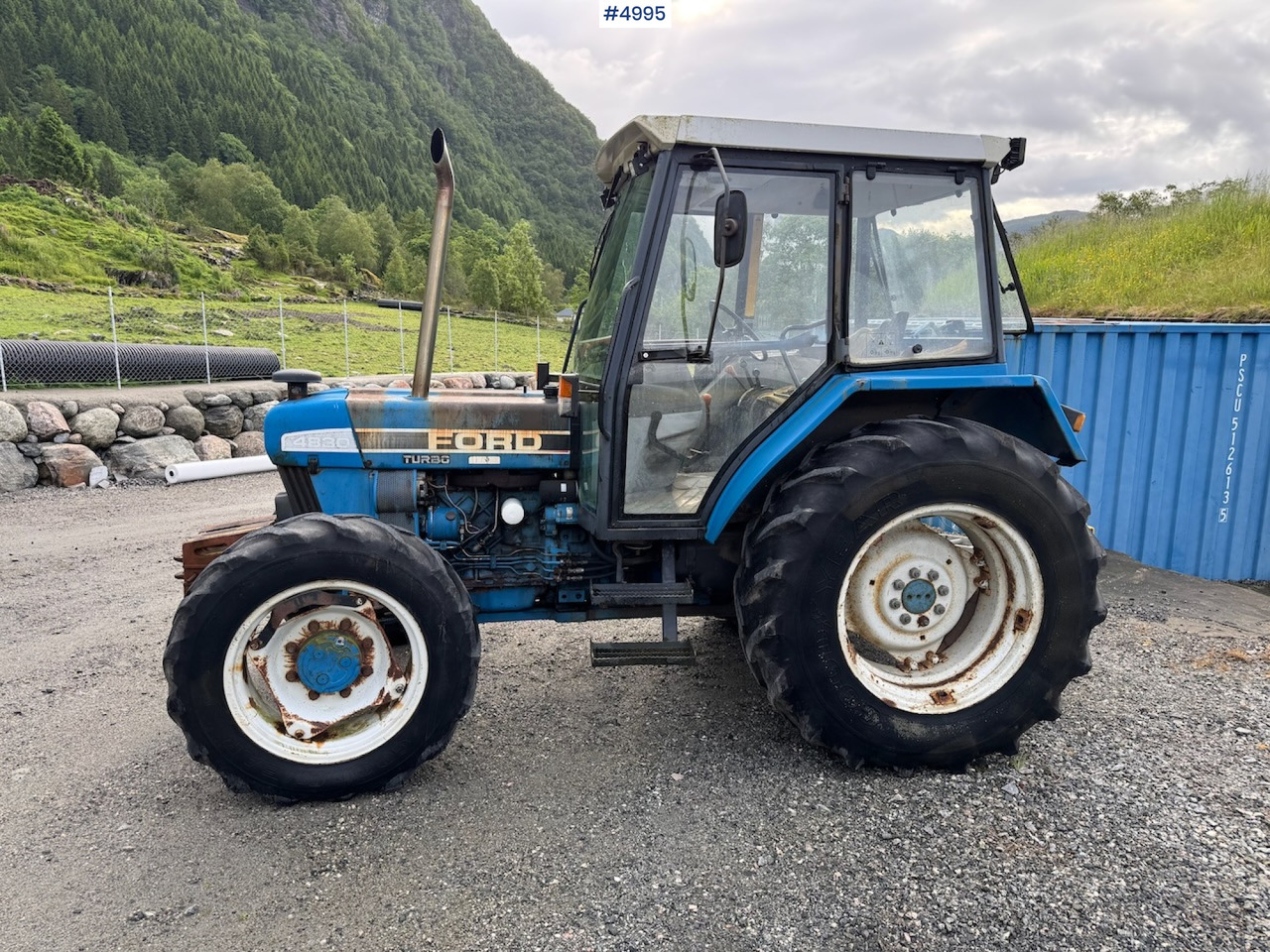 1992 Ford 4830 Turbo w/ twin wheels - Traktor: das Bild 2 1992 Ford 4830 Turbo w/ twin wheels - Traktor: das Bild 2