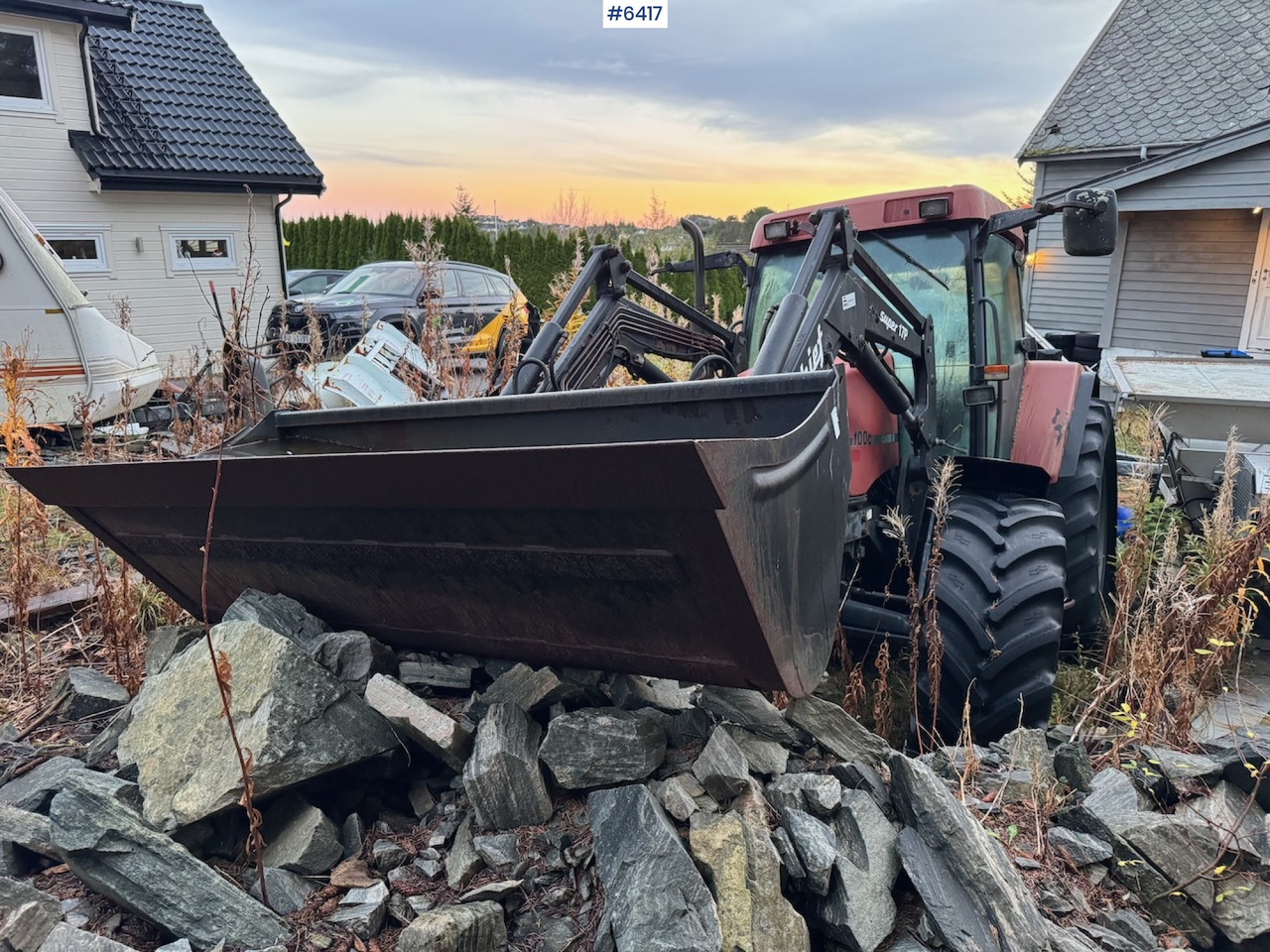 1999 Case IH Maxxum MX 100C w/ front loader, bucket and blade. Repair object. - Traktor: das Bild 5 1999 Case IH Maxxum MX 100C w/ front loader, bucket and blade. Repair object. - Traktor: das Bild 5