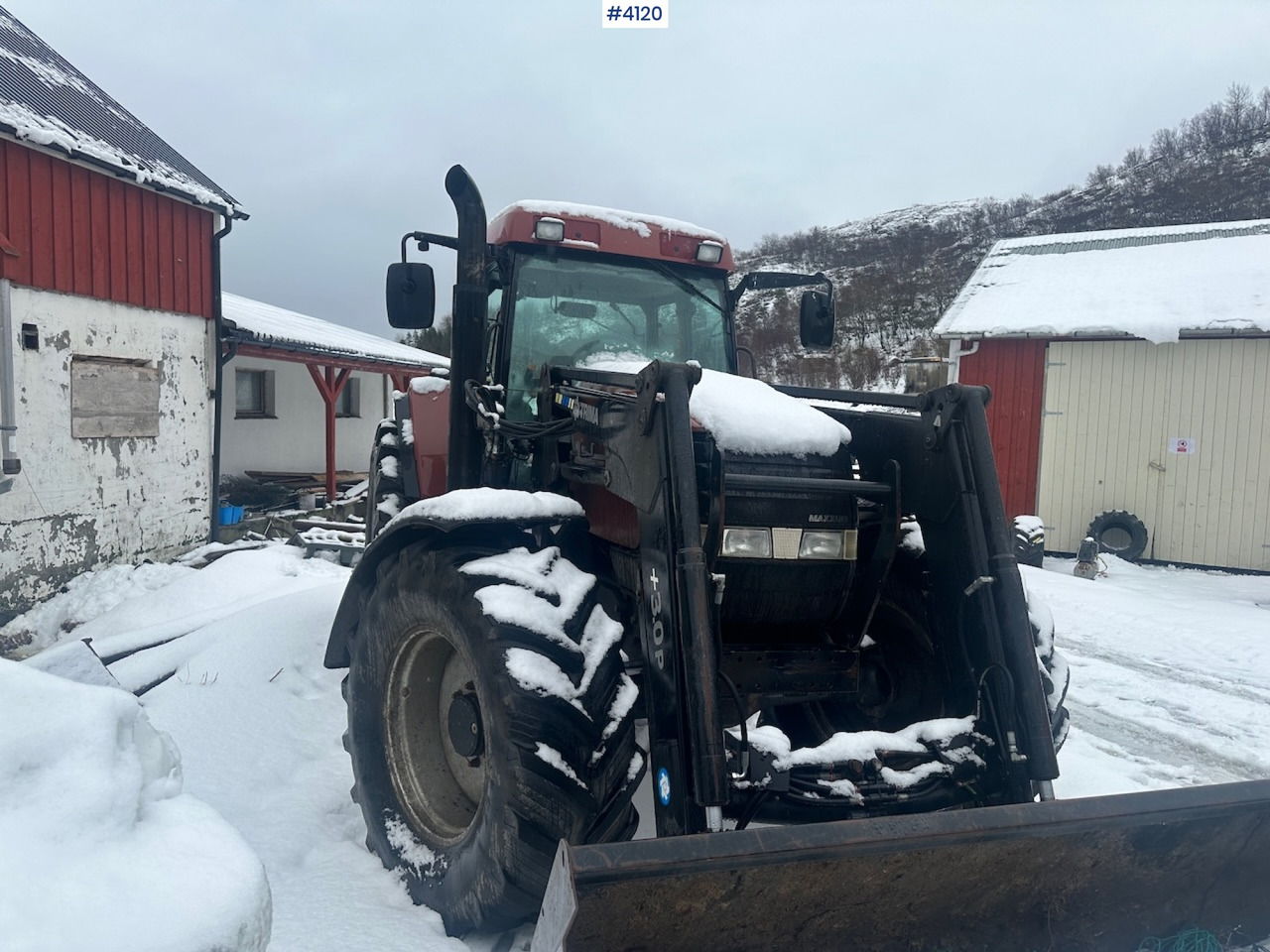 2002 CASE MX 135 MAXXUM 4x4 tractor with front loader. - Traktor: das Bild 5 2002 CASE MX 135 MAXXUM 4x4 tractor with front loader. - Traktor: das Bild 5