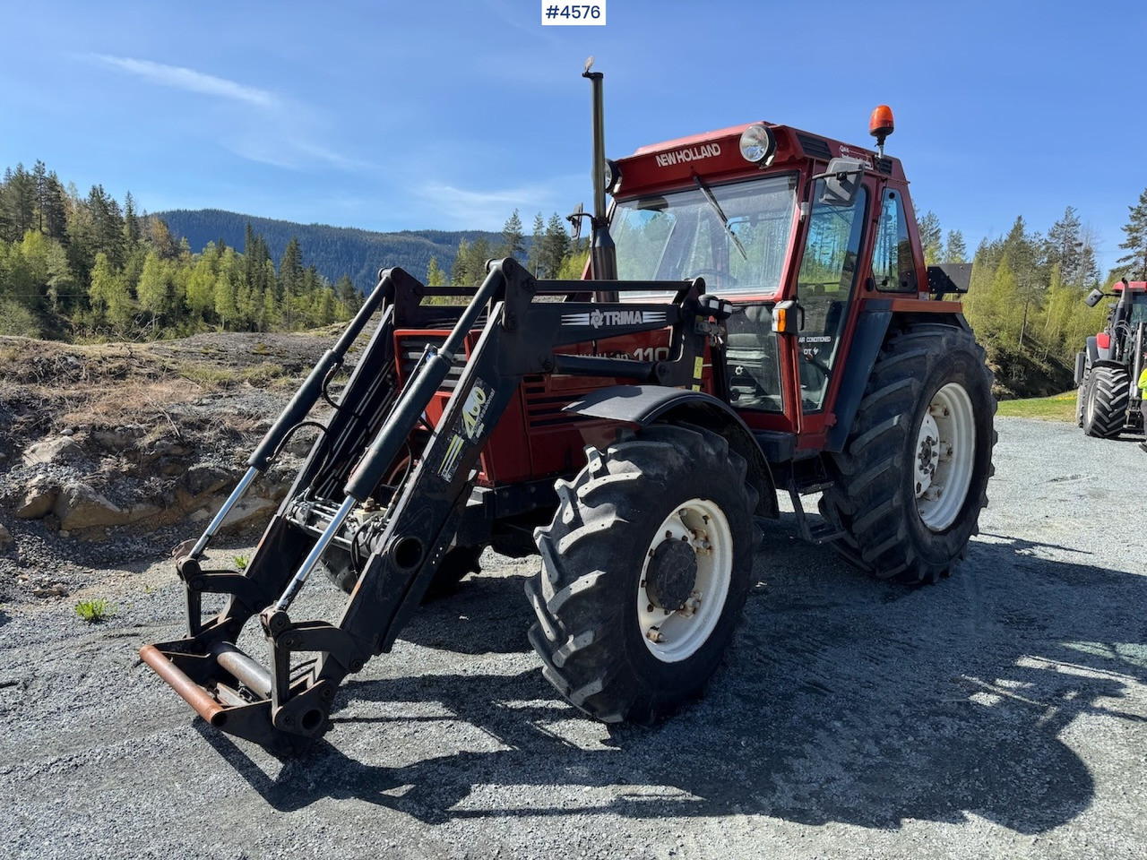 2002 Fiat 110-90 DT w/front loader. 1590 hours! - Traktor: das Bild 3 2002 Fiat 110-90 DT w/front loader. 1590 hours! - Traktor: das Bild 3