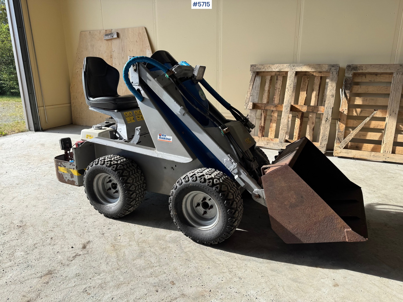 2005 Multione F14B - Hoflader: das Bild 1 2005 Multione F14B - Hoflader: das Bild 1