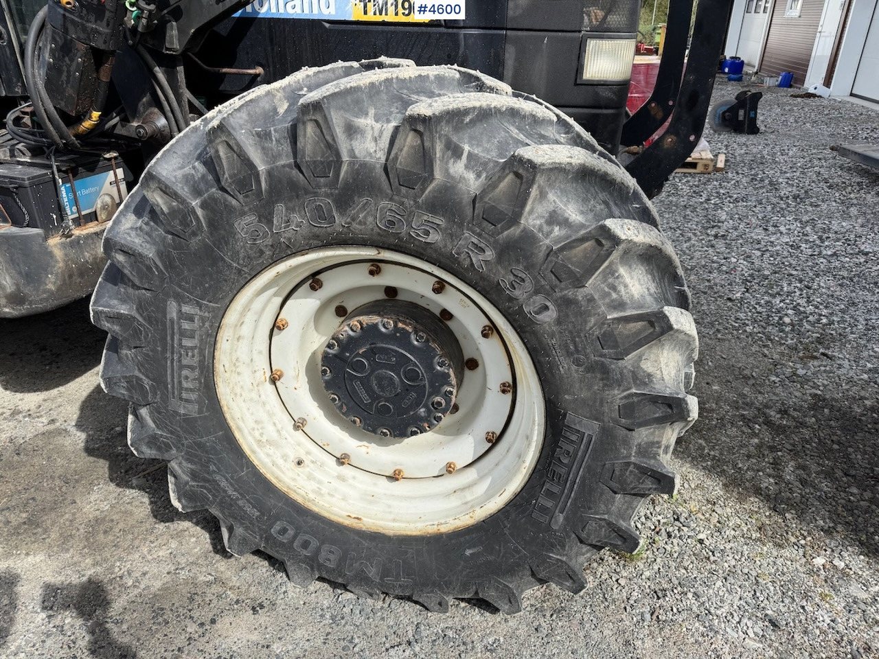 Traktor 2005 New Holland TM190 w/front loader: das Bild 34
