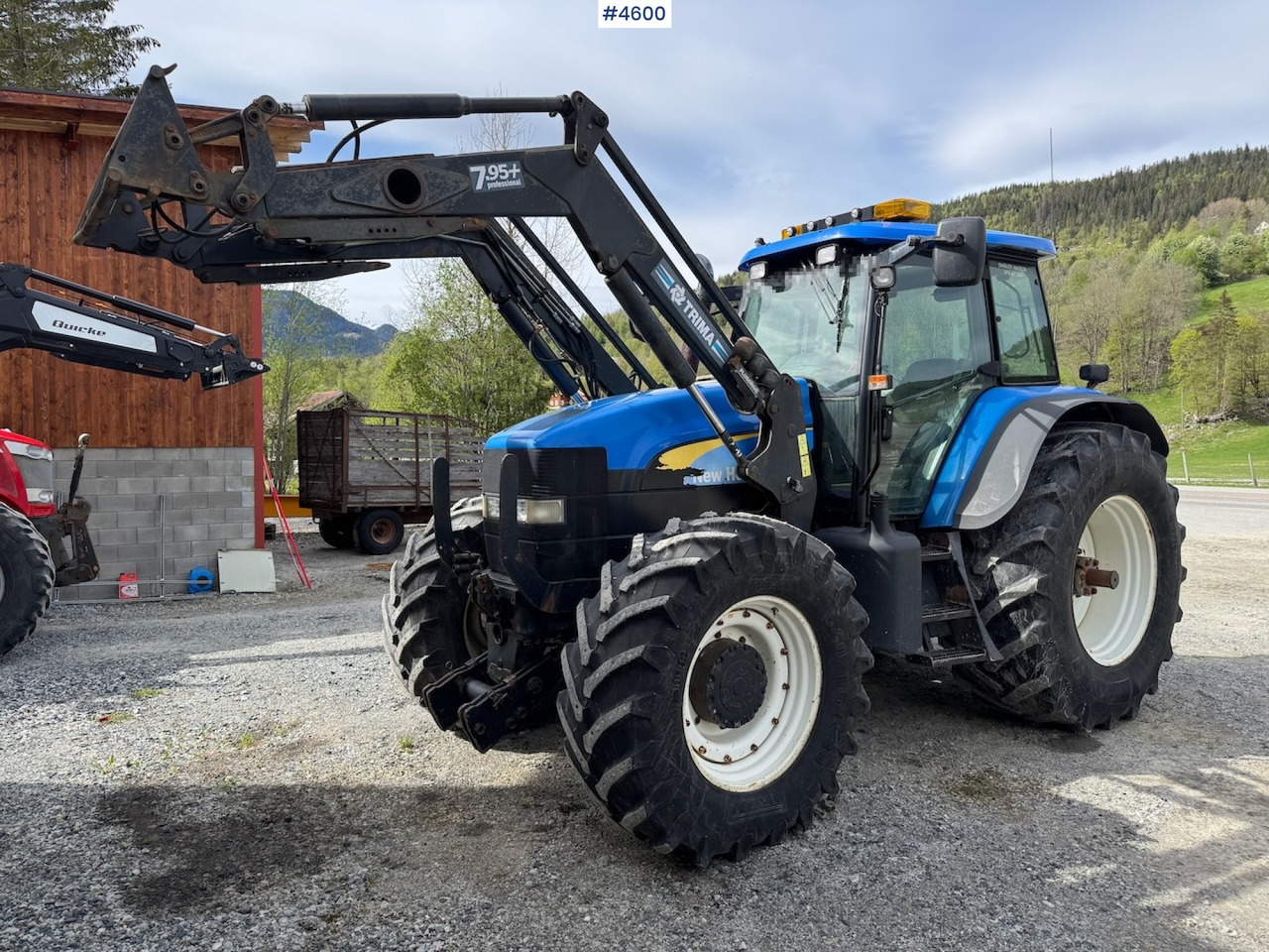 Traktor 2005 New Holland TM190 w/front loader: das Bild 24