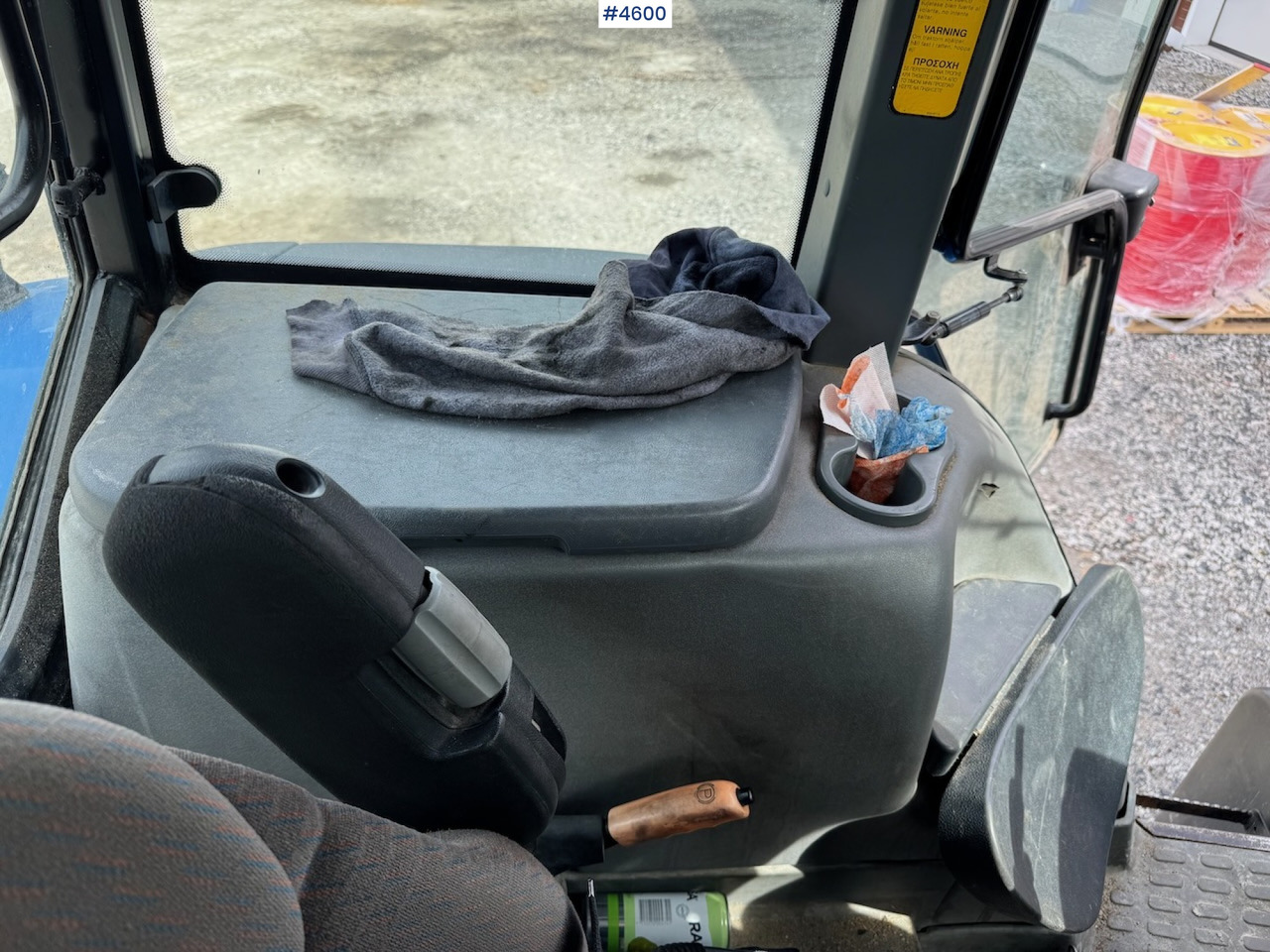 Traktor 2005 New Holland TM190 w/front loader: das Bild 18