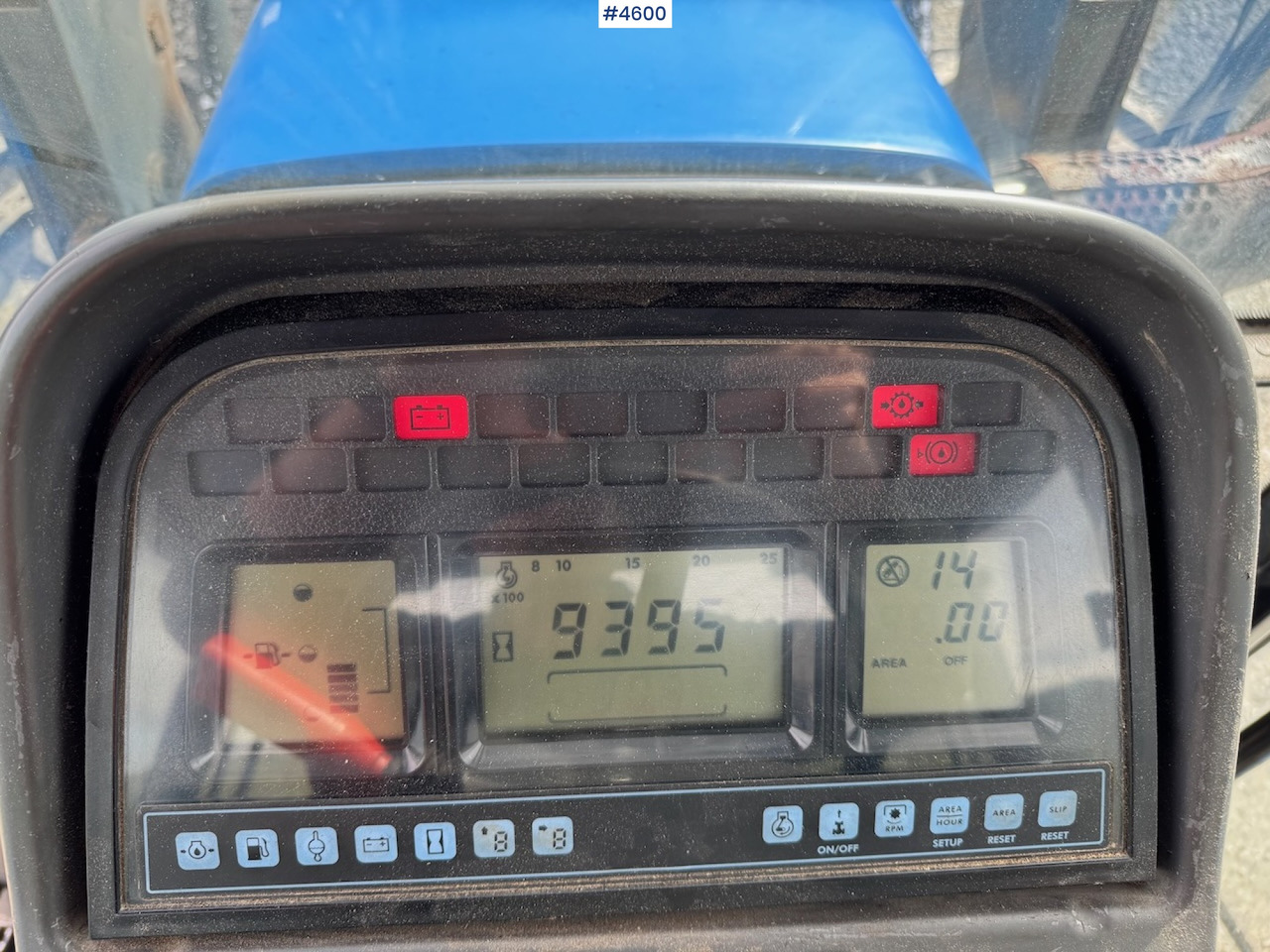 Traktor 2005 New Holland TM190 w/front loader: das Bild 16