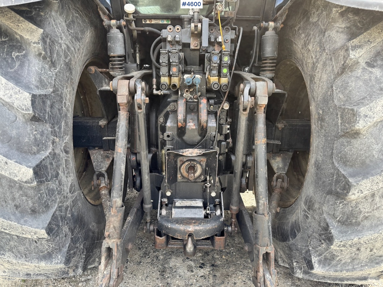 Traktor 2005 New Holland TM190 w/front loader: das Bild 6