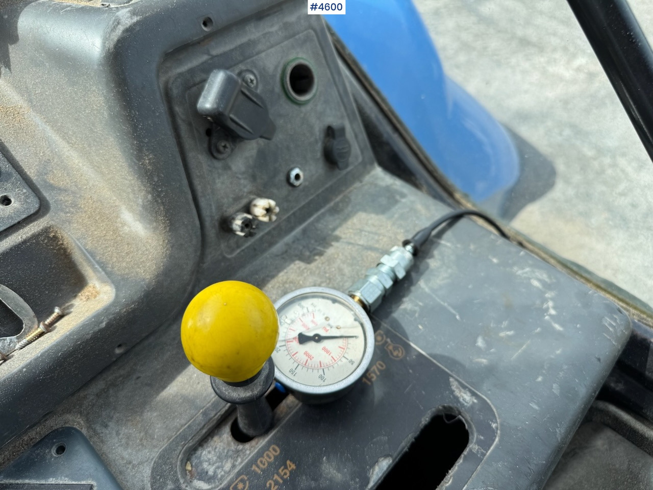 Traktor 2005 New Holland TM190 w/front loader: das Bild 19