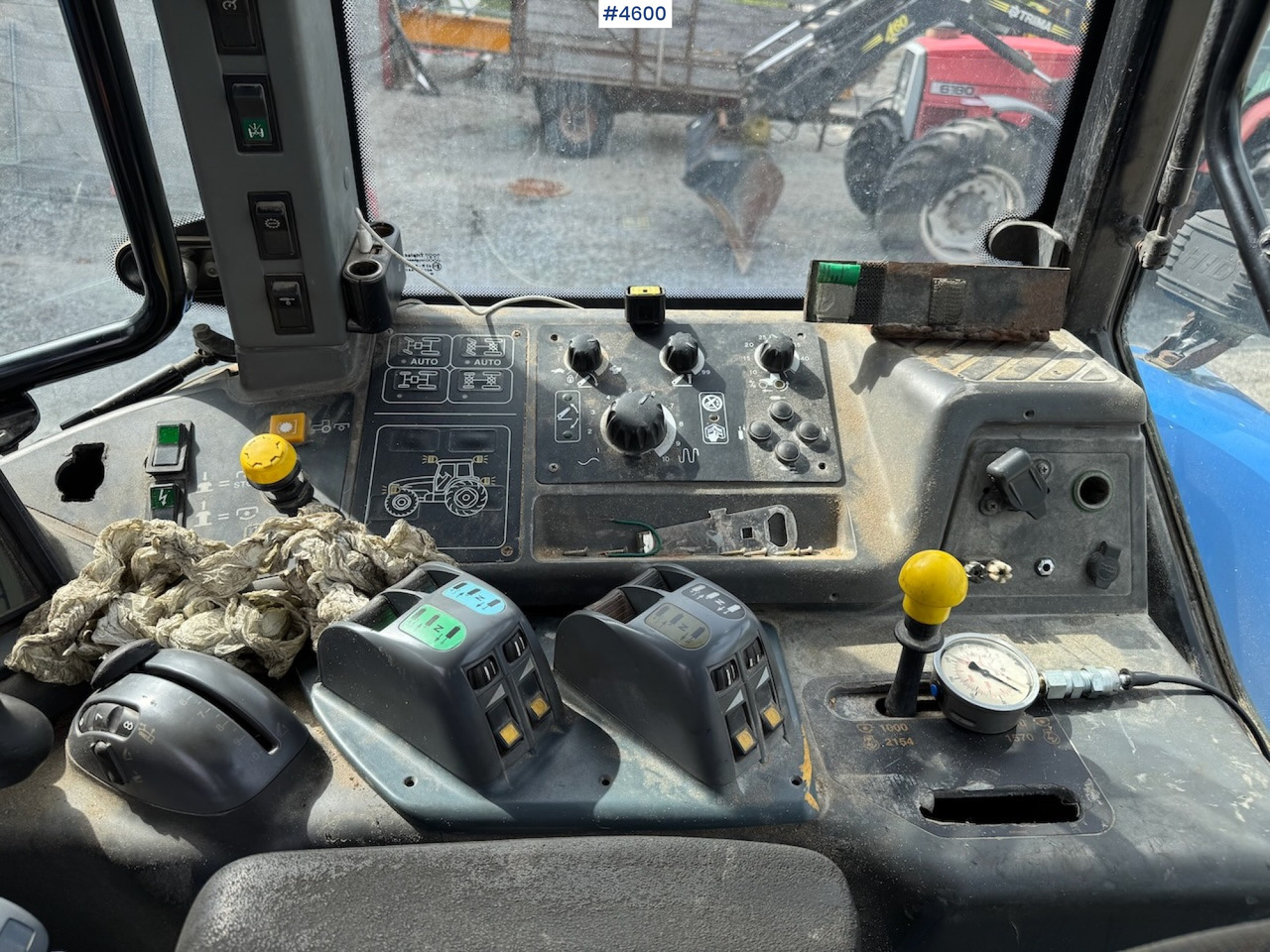 Traktor 2005 New Holland TM190 w/front loader: das Bild 20