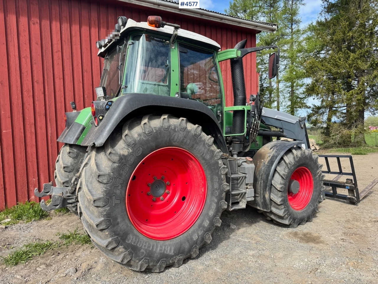 2009 Fendt 415 Vario 4x4 w/ Front hydraulics and Front loader. - Traktor: das Bild 4 2009 Fendt 415 Vario 4x4 w/ Front hydraulics and Front loader. - Traktor: das Bild 4