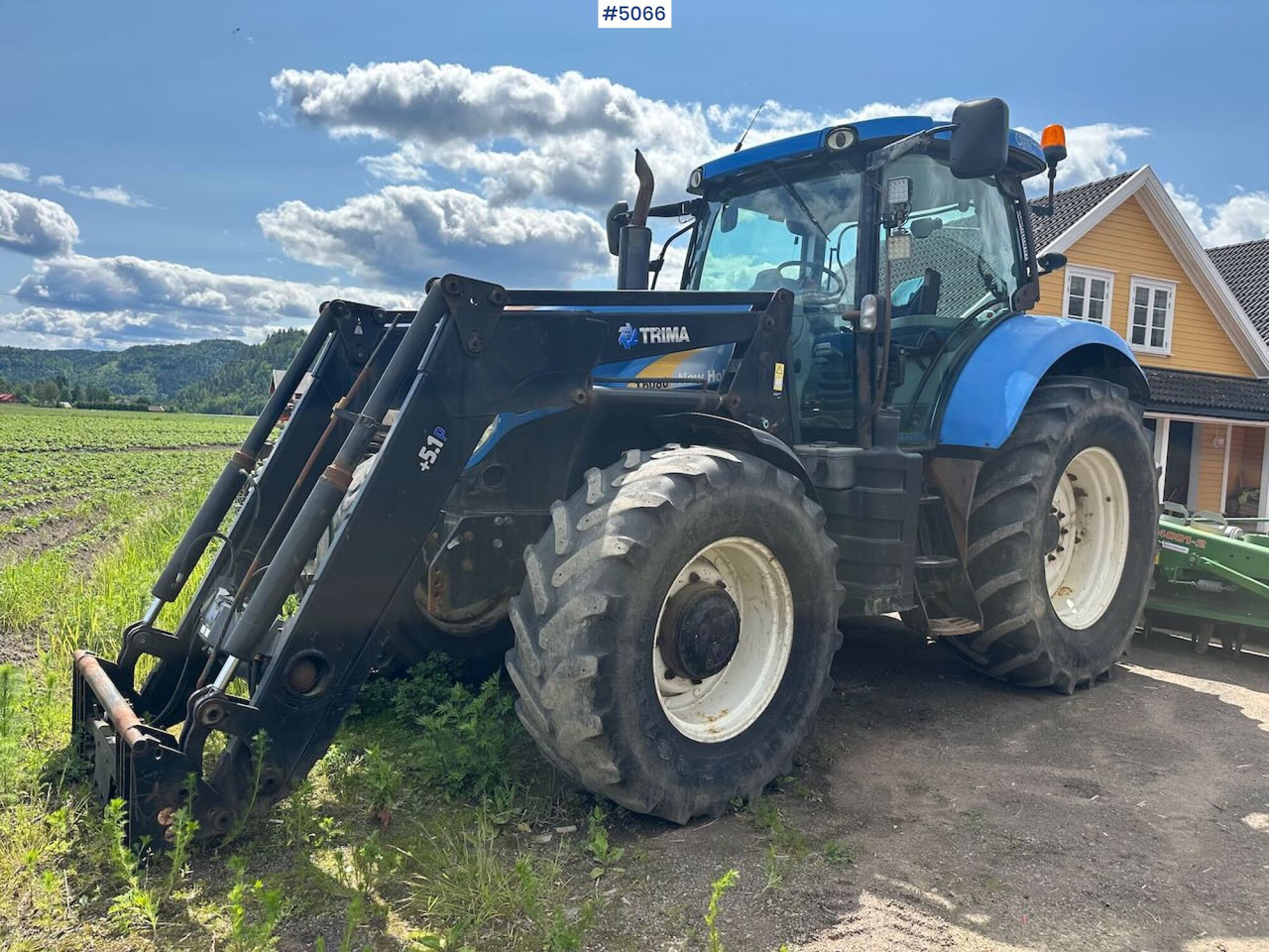 2011 New Holland T6080 w/ trima +5.1p - Traktor: das Bild 1 2011 New Holland T6080 w/ trima +5.1p - Traktor: das Bild 1