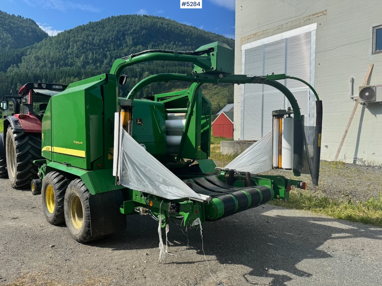Grünlandtechnik 2012 John Deere 744 Combi baler.: das Bild 7