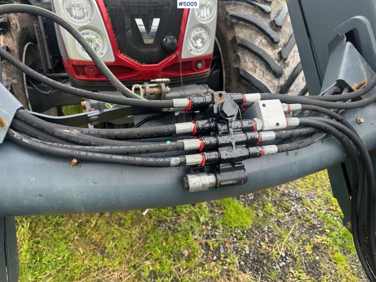 2012 Valtra T213 - Traktor: das Bild 3 2012 Valtra T213 - Traktor: das Bild 3
