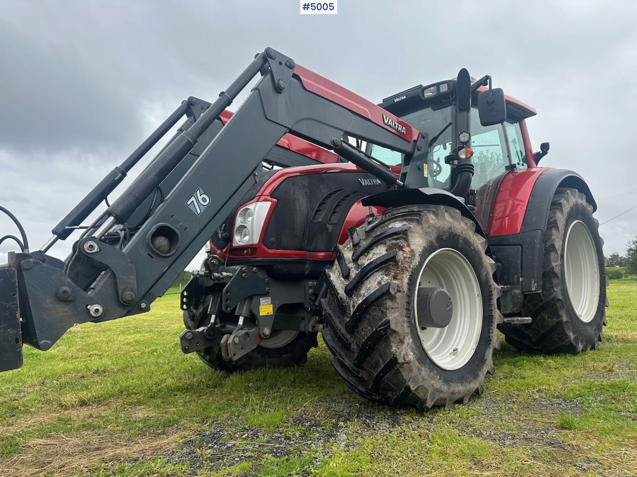 2012 Valtra T213 - Traktor: das Bild 2 2012 Valtra T213 - Traktor: das Bild 2
