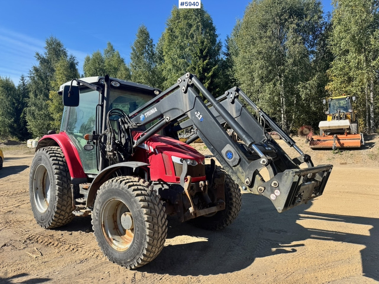 2014 Massey Ferguson 5610 w/ Front Loader and Hydraulics. 1950 hours! - Traktor: das Bild 1 2014 Massey Ferguson 5610 w/ Front Loader and Hydraulics. 1950 hours! - Traktor: das Bild 1