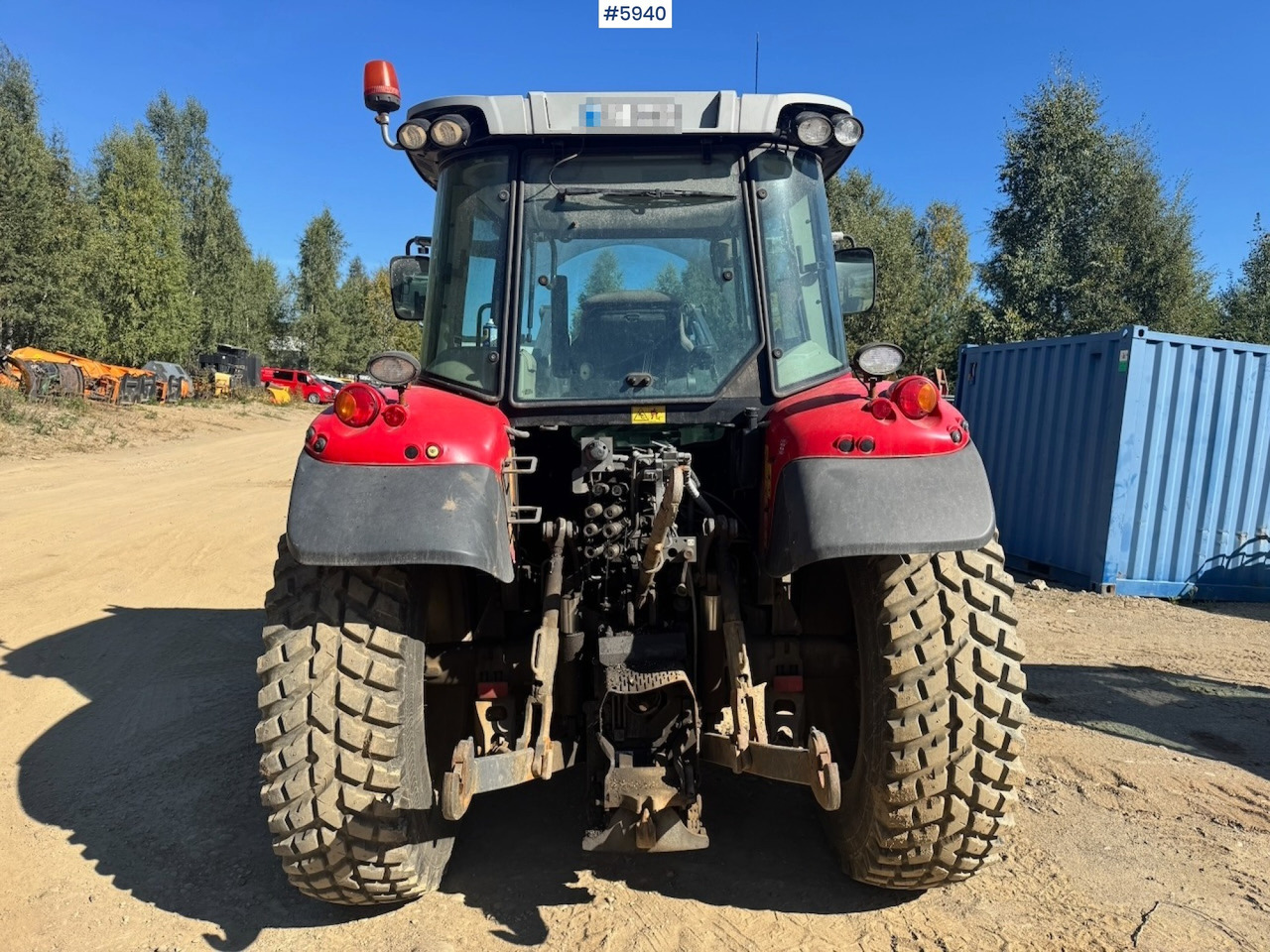 2014 Massey Ferguson 5610 w/ Front Loader and Hydraulics. 1950 hours! - Traktor: das Bild 5 2014 Massey Ferguson 5610 w/ Front Loader and Hydraulics. 1950 hours! - Traktor: das Bild 5