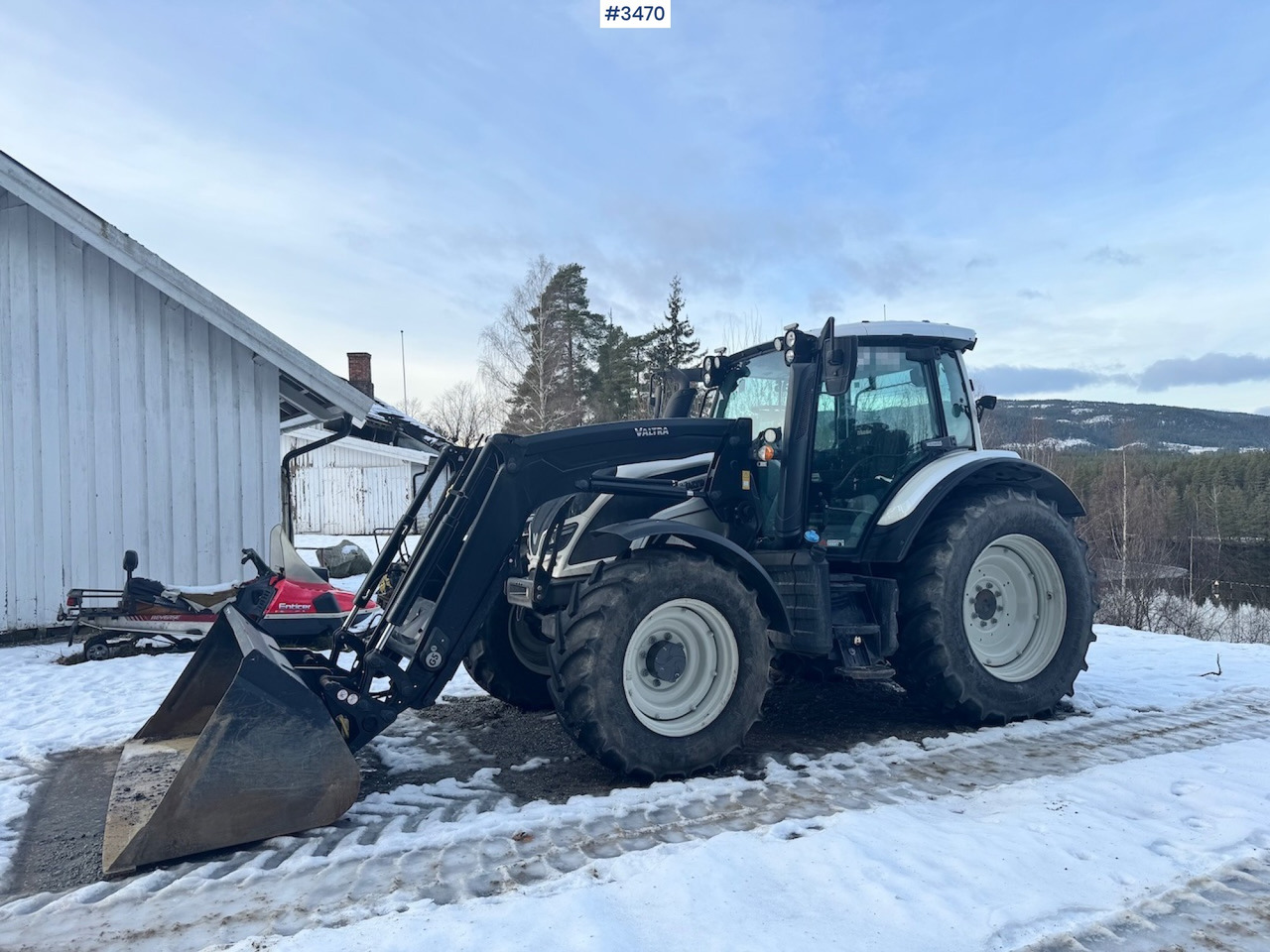 2019 Valtra N134 w/ Front loader and bucket. 900 hours! - Traktor: das Bild 2 2019 Valtra N134 w/ Front loader and bucket. 900 hours! - Traktor: das Bild 2