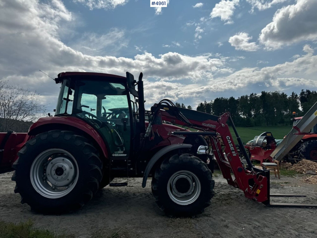 2021 Case IH Famall 75C w/ front loader. 150 Hours! - Traktor: das Bild 5 2021 Case IH Famall 75C w/ front loader. 150 Hours! - Traktor: das Bild 5