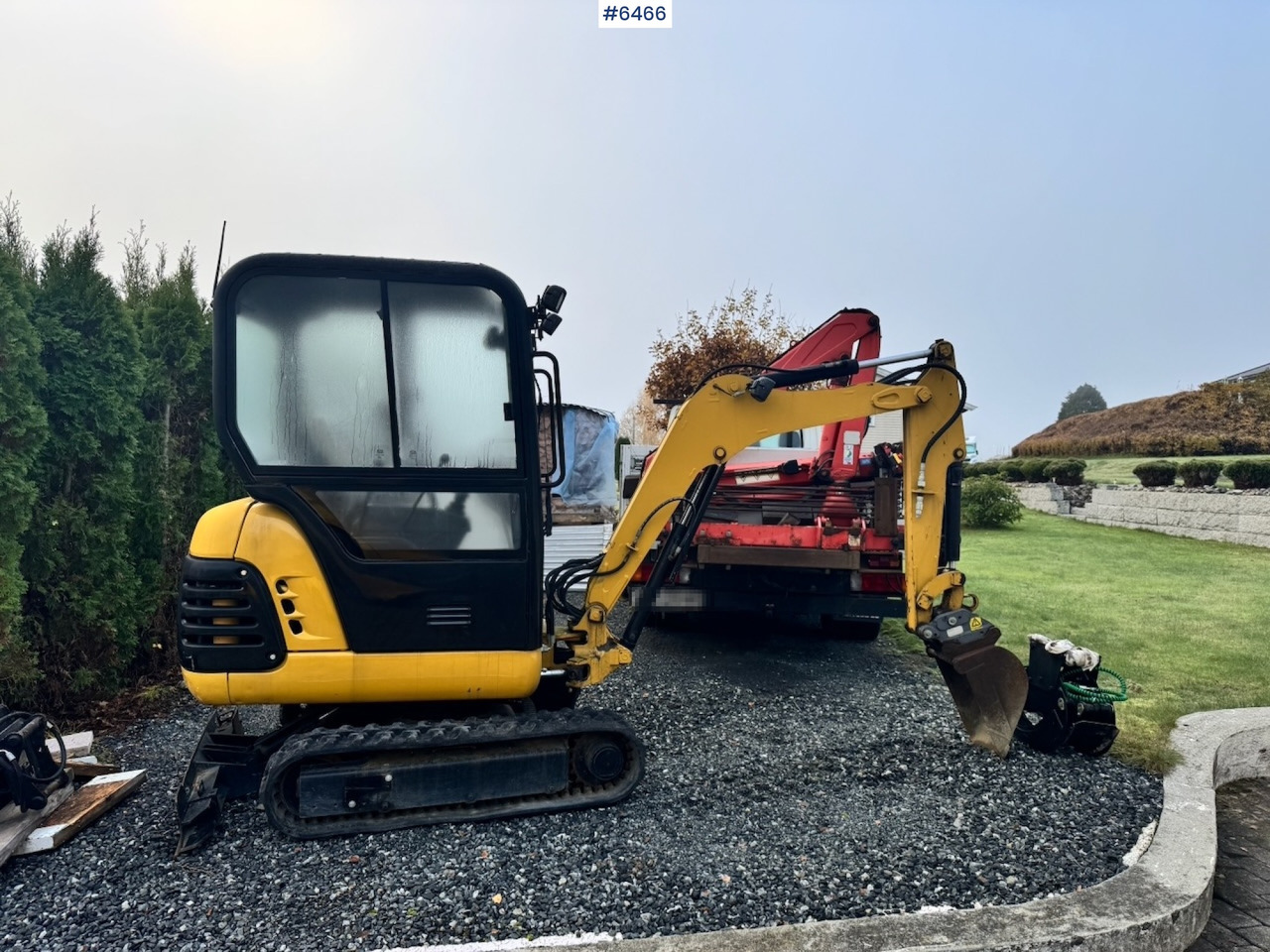 Approx. 2004 CAT 301.8 Mini excavator w/ 4 buckets and grapple. - Bagger: das Bild 2 Approx. 2004 CAT 301.8 Mini excavator w/ 4 buckets and grapple. - Bagger: das Bild 2